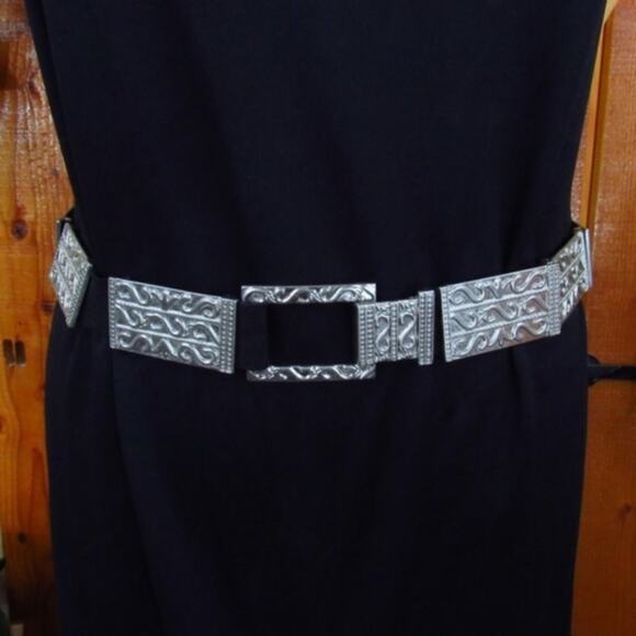 Silver Metal Rectangles & Black Elastic Stretch Belt Statement Chunky 31" to 38" - Picture 1 of 3